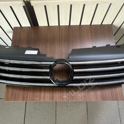 Volkswagen Passat B7 3AA853651 Çıkma Ön Panjur